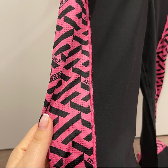 Versace gym workout pants size 2 - Picture 7 of 8